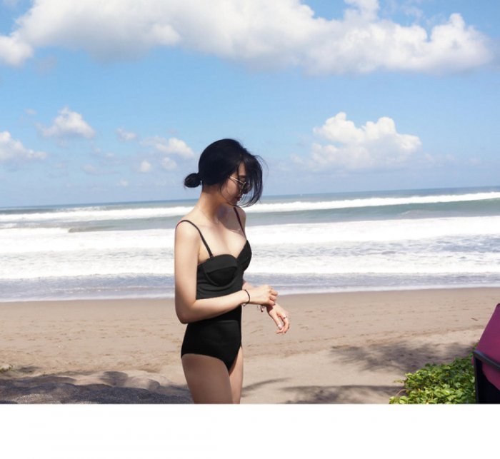ชุดว่ายน้ำวันพีซ แบบถอดสายบราออกได้ใส่เป็นเกาะอกได้ สวยเรียบหรู ดูดีดูแพง
