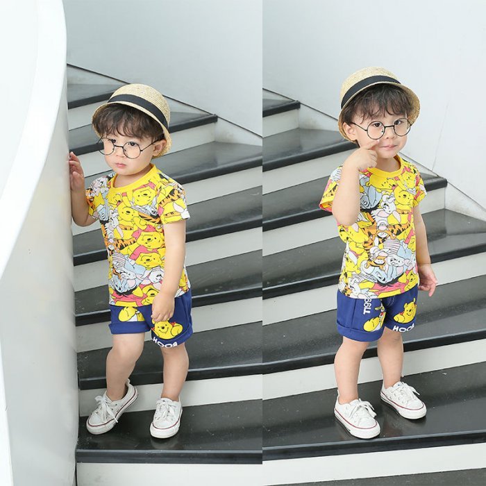 ชุดเด็ก เสื้อยืดแขนสั้นพร้อมกางเกง ลายการ์ตูนหมีพู