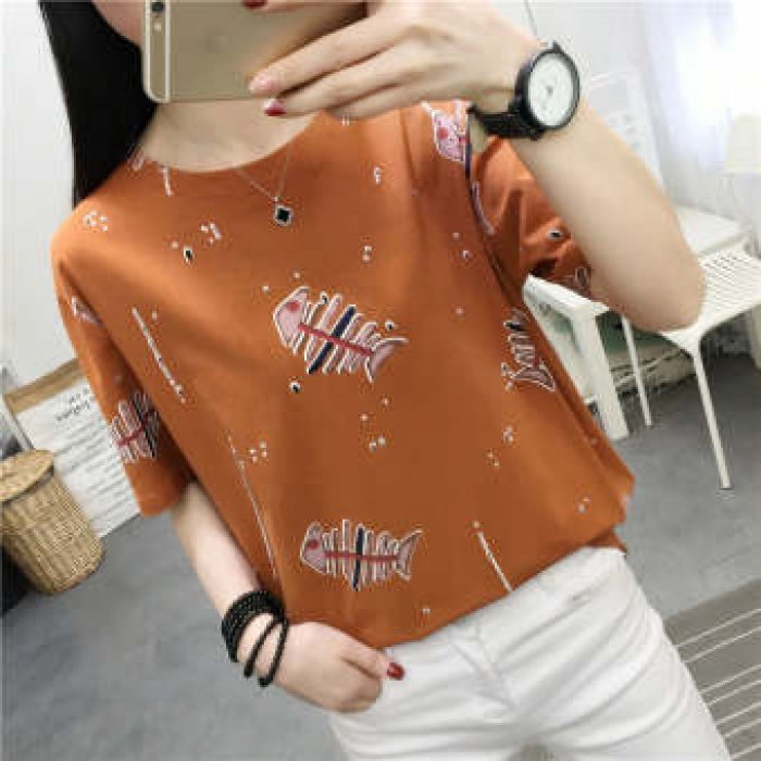 2020 รูปแบบใหม่ แฟชั่นผู้หญิงเสื้อยืดทีเชิตคอกลมแขนสั้น ผ้านุ่มใส่สบาย พิมพ์ลายน่ารัก