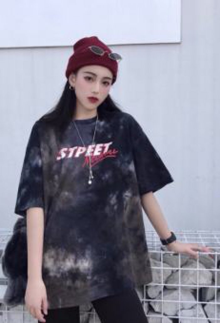 SHOP SP [ขายดี] เสื้อแฟชั่นผู้หญิง oversize แขนสั้น สไตล์เกาหลี สวมใส่สบาย ลายผ้ามัดย้อมมีลายตรงกลาง มี2สี [พร้อมส่ง][เก็บเงินปลายทาง]