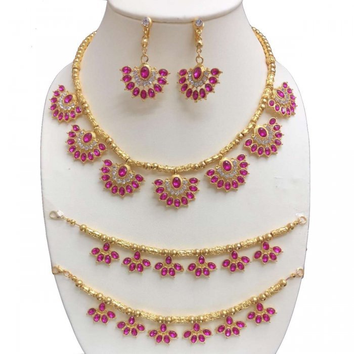Vintage jewelry ชุดไทยซ็ตโบราณสร้อยชุดต่างหูเพื่อนเจ้าสาวเจ้าสาว thai wedding สีทองเครื่องประดับสร้อยคอ