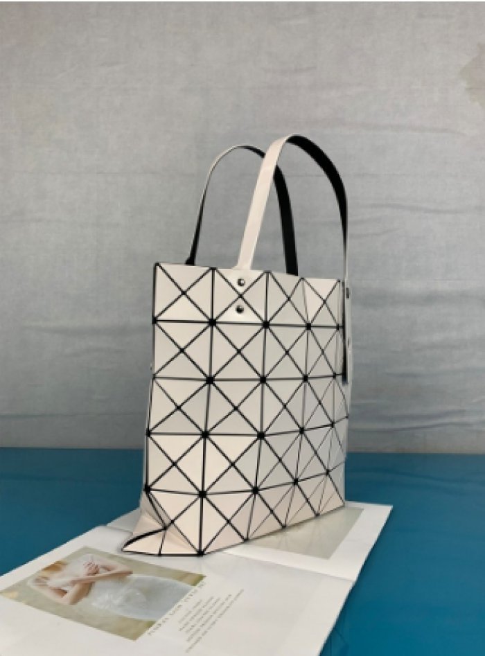 BaoBao Issey Miyake กระเป๋าถือ กระเป๋าสะพาย กระเป๋าช้อปปิ้ง กระเป๋าโท้ท 6x6