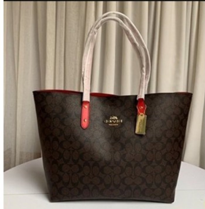 กระเป๋า COACH / Ole ฤดูใบไม้ร่วงและฤดูหนาวคลาสสิกสองด้านตามสายตายาว MOLLIE กระเป๋าโท้ทความจุขนาดใหญ่