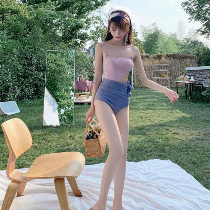 ชุดว่ายน้ำวันพีช สีม่วงทูโทน เว้าเอว ผูกโบว์ด้านข้าง