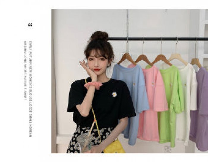 เสื้อยืด M-XXL เสื้อยืดผู้หญิง ดอกเดซี่ ผ้าโพลีเอสเตอร์ แขนสั้น Daisies T-shirt 400