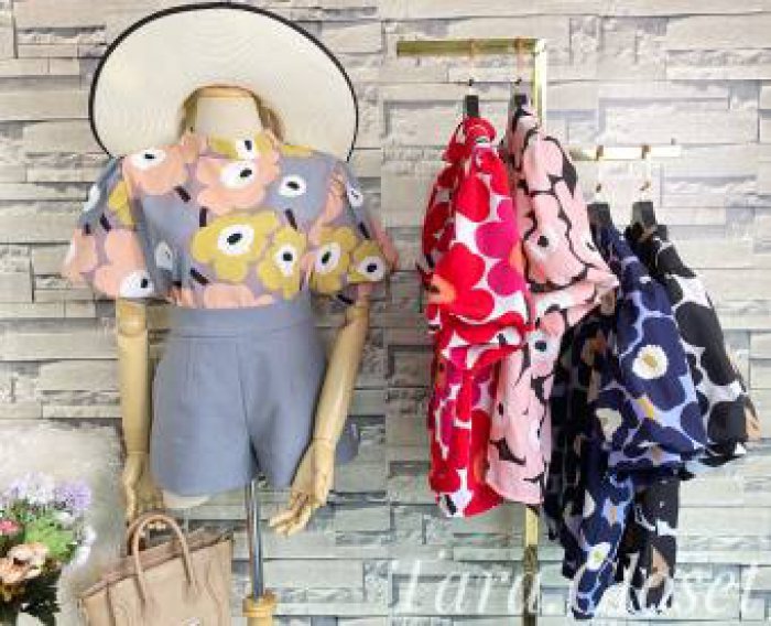 TUM014 NEW SARA เสื้อคอจีน แขนพอง ลายดอก เนื้อผ้าไหมอิตาลี 100D ผ้าดีมาก งานดี ทรงน่ารักมาก จะใส่เที่ยว ใส่ทำงาน ได้หมด