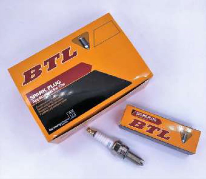 หัวเทียน 3เขี้ยว B7TJC มอเตอร์ไซค์ BTL บีทีแอล Honda PCX / Click i / CRF125/ SCOOPY i / CB500X / CBR500 / Spark 135 / AEROX / NMAX /TRICITY 155- ขั้ว Platinum เข็ม