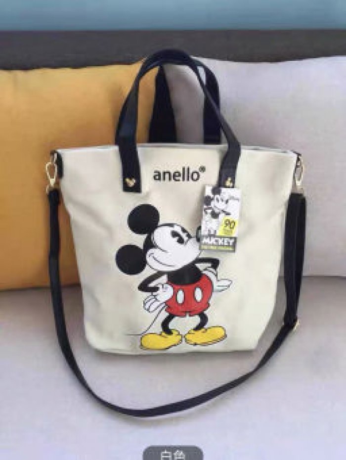 Fashion handbag ANELLO MICKEY LIMITED EDITION MEDIUM เอาใจวัยรุ่นกับอีกหนึ่งคอลเลคชั่นน่าสะสมจากมิกกี้ เมาส์