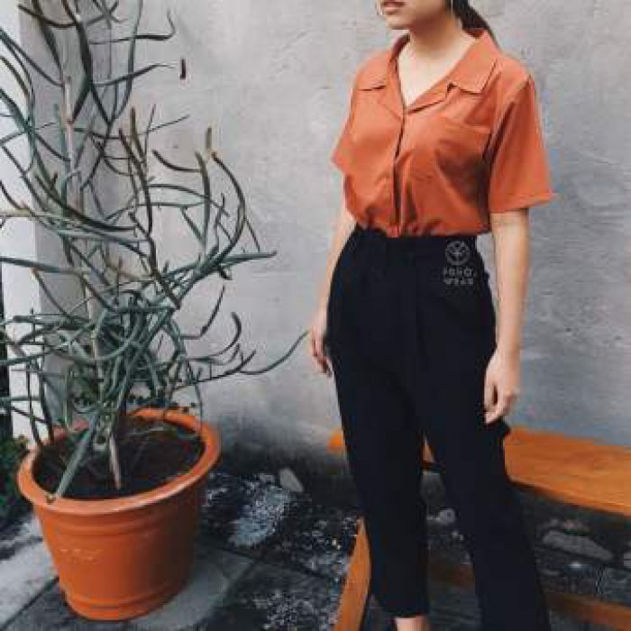 FREQ. WEAR เสื้อเชิ้ตแขนสั้นสีพื้น-ลายริ้ว สไตล์เกาหลี ทรงฮาวาย oversize มินิมอล เสื้อแฟชั่น เสื้อคู่ เสื้อผู้หญิง ผ้าไหมลื่นใส่สบายไม่ร้อน