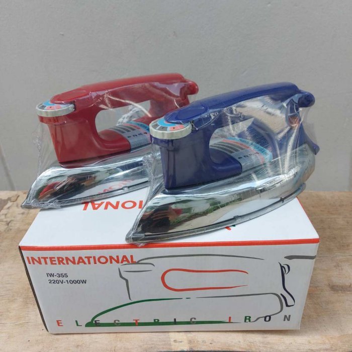 เตารีดแห้ง 3.5 ปอนด์ INTERNATIONAL [PCM] รุ่น IW-355 (คละสี)