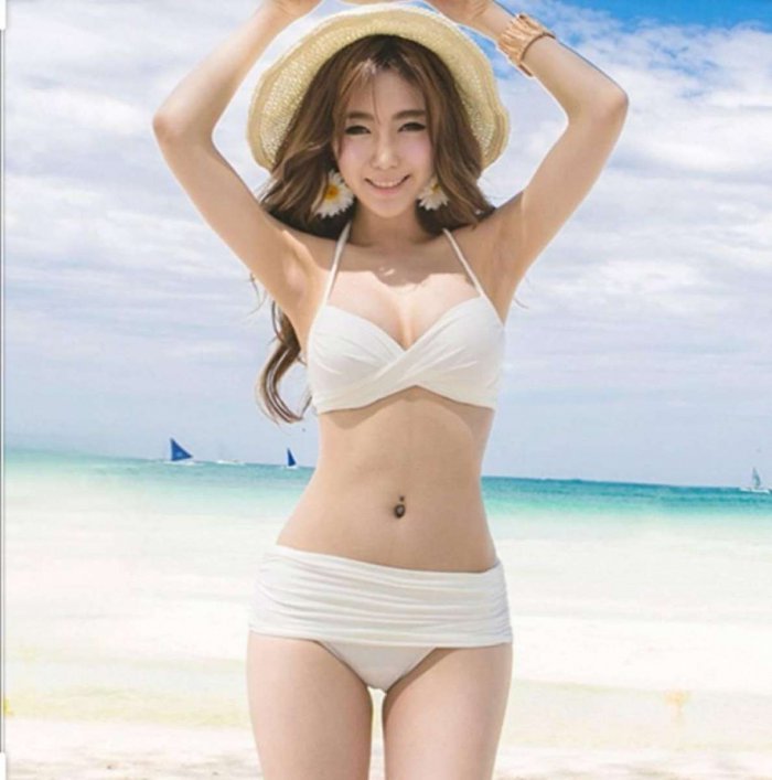 บิกินี่ Bikini ชุดว่ายน้ำทูพีช สไตล์เกาหลี ผ้าเนื้อดี ไขว์สายบราได้3แบบ