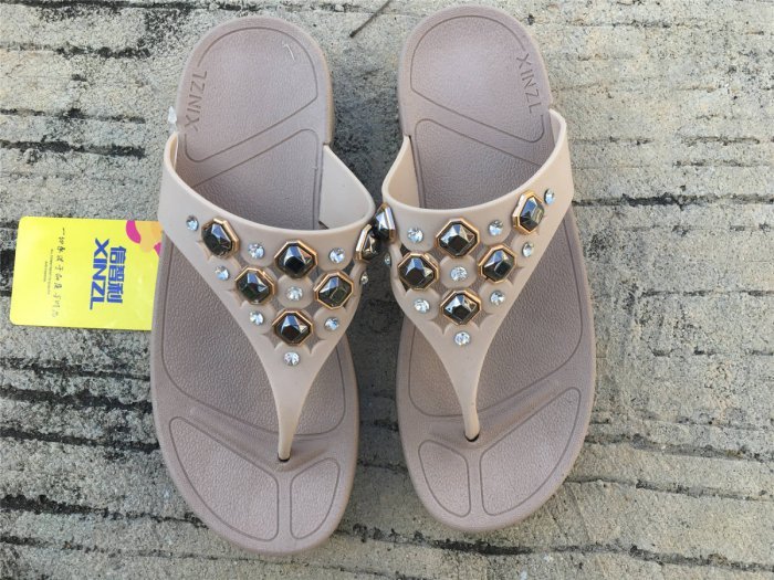 รองเท้าผู้หญิง รองเท้าแตะ รองเท้าเพื่อสุขภาพ นุ่ม ใส่สบาย size36-40（ไซส์มาตรฐาน ）CDM1701-3